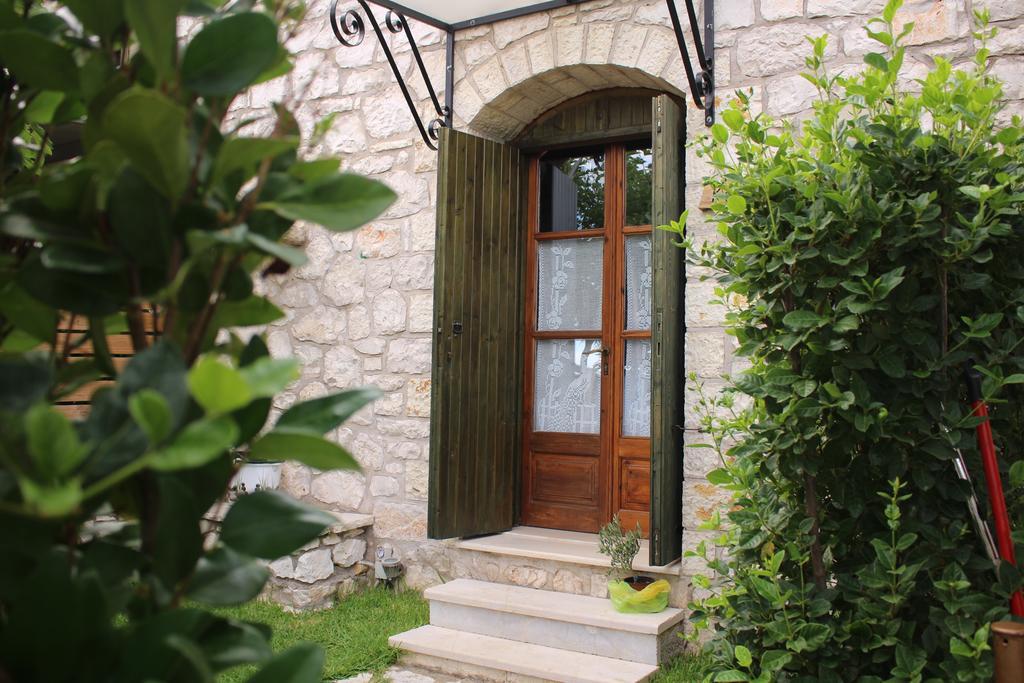 Sivros Stone Cottages ภายนอก รูปภาพ